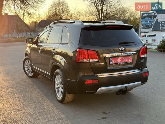 Коричневий Кіа Соренто, об'ємом двигуна 2.2 л та пробігом 226 тис. км за 14950 $, фото 78 на Automoto.ua