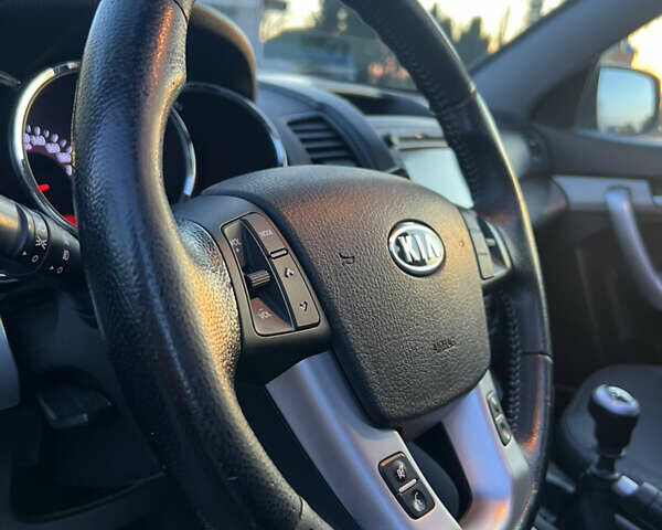 Коричневый Киа Соренто, объемом двигателя 2 л и пробегом 155 тыс. км за 12777 $, фото 16 на Automoto.ua