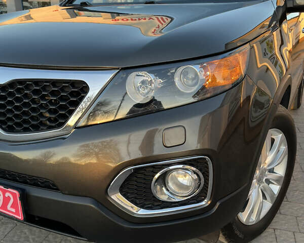 Коричневий Кіа Соренто, об'ємом двигуна 2.2 л та пробігом 226 тис. км за 14950 $, фото 13 на Automoto.ua