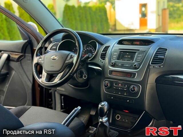 Коричневый Киа Соренто, объемом двигателя 2.2 л и пробегом 212 тыс. км за 15500 $, фото 9 на Automoto.ua