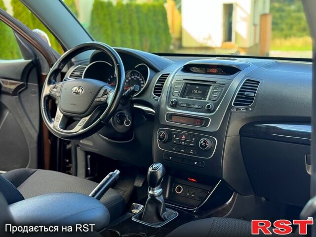 Коричневый Киа Соренто, объемом двигателя 2.2 л и пробегом 212 тыс. км за 15500 $, фото 11 на Automoto.ua