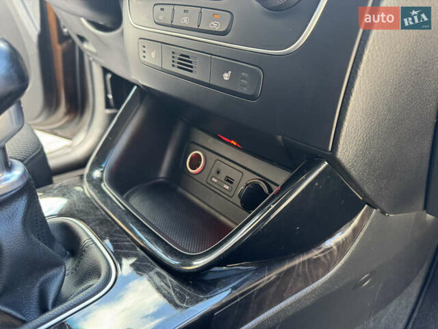 Коричневый Киа Соренто, объемом двигателя 2.2 л и пробегом 212 тыс. км за 15500 $, фото 10 на Automoto.ua