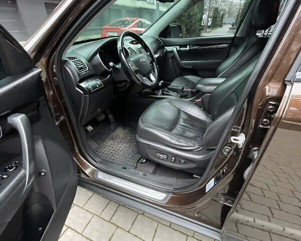 Коричневий Кіа Соренто, об'ємом двигуна 2.2 л та пробігом 230 тис. км за 16000 $, фото 20 на Automoto.ua