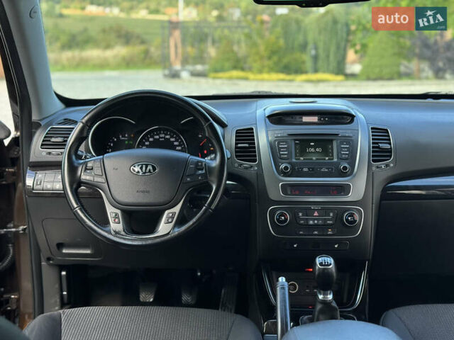 Коричневый Киа Соренто, объемом двигателя 2.2 л и пробегом 212 тыс. км за 15500 $, фото 6 на Automoto.ua