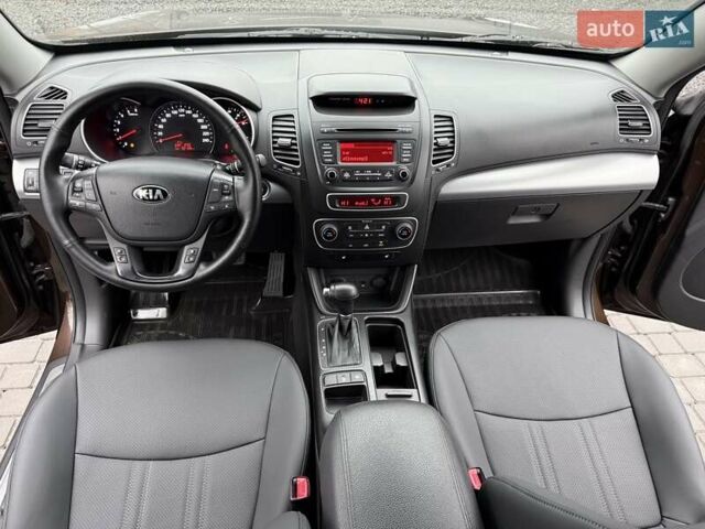Коричневий Кіа Соренто, об'ємом двигуна 2.2 л та пробігом 91 тис. км за 18700 $, фото 27 на Automoto.ua
