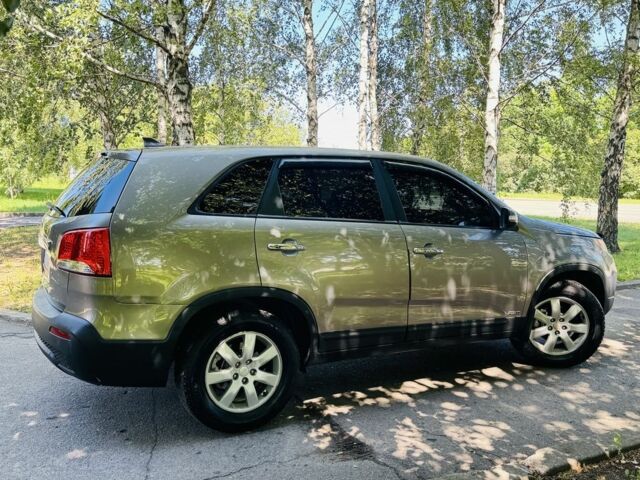 Коричневый Киа Соренто, объемом двигателя 2.4 л и пробегом 93 тыс. км за 12800 $, фото 6 на Automoto.ua