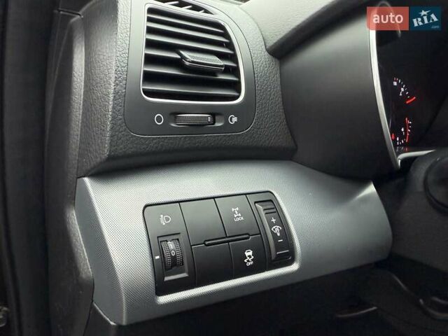 Коричневий Кіа Соренто, об'ємом двигуна 2.2 л та пробігом 91 тис. км за 18700 $, фото 35 на Automoto.ua