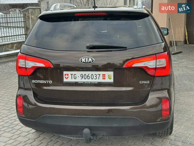 Коричневий Кіа Соренто, об'ємом двигуна 2.2 л та пробігом 198 тис. км за 17750 $, фото 16 на Automoto.ua