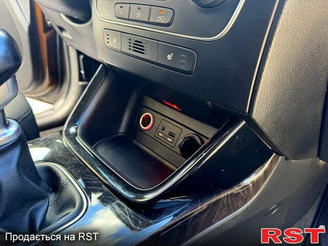 Коричневый Киа Соренто, объемом двигателя 2.2 л и пробегом 212 тыс. км за 15500 $, фото 7 на Automoto.ua