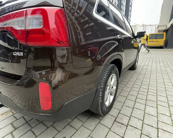 Коричневий Кіа Соренто, об'ємом двигуна 2.2 л та пробігом 230 тис. км за 16000 $, фото 17 на Automoto.ua