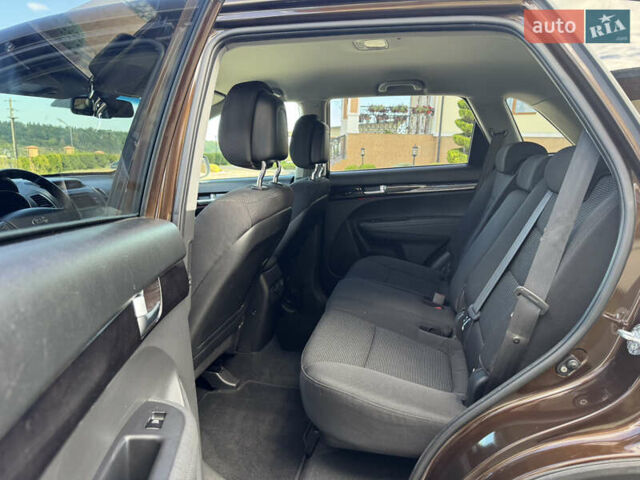 Коричневый Киа Соренто, объемом двигателя 2.2 л и пробегом 212 тыс. км за 15500 $, фото 13 на Automoto.ua