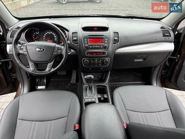 Коричневий Кіа Соренто, об'ємом двигуна 2.2 л та пробігом 91 тис. км за 18700 $, фото 28 на Automoto.ua