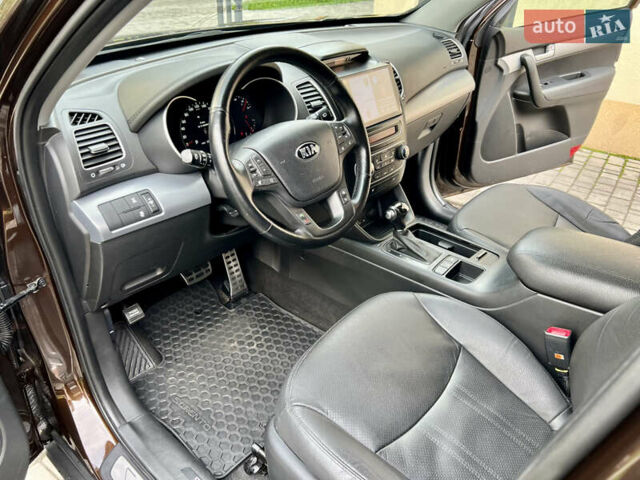 Киа Соренто 2014 в Виннице на Automoto.ua Коричневый Киа Соренто, объемом двигателя 2.2 л и пробегом 59 тыс. км за 21200 $, фото 14 на Automoto.ua