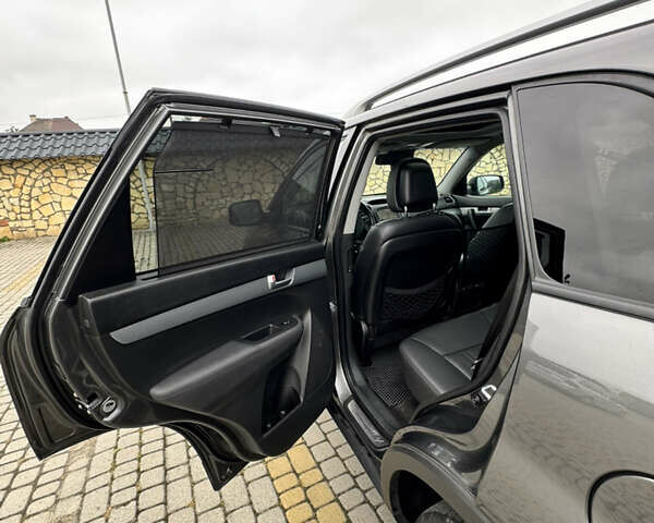 Коричневий Кіа Соренто, об'ємом двигуна 2.2 л та пробігом 245 тис. км за 18450 $, фото 7 на Automoto.ua