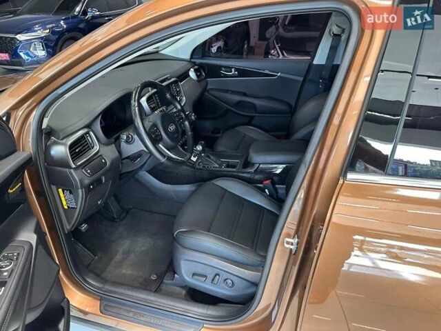 Коричневый Киа Соренто, объемом двигателя 2 л и пробегом 155 тыс. км за 19300 $, фото 17 на Automoto.ua