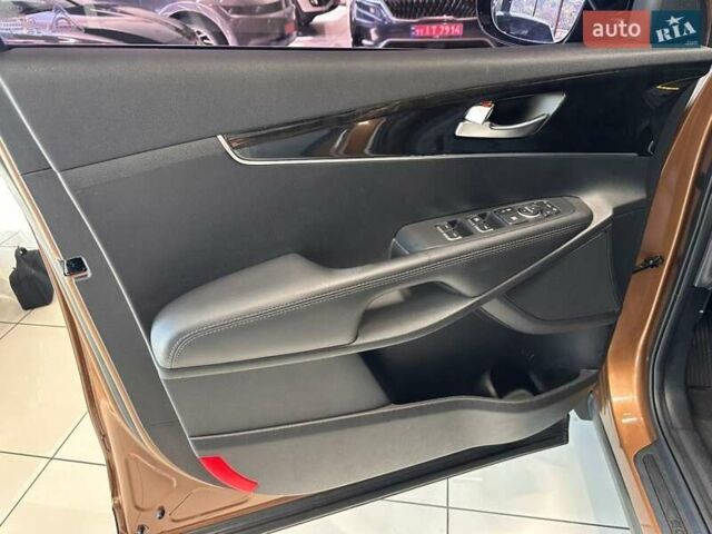 Коричневый Киа Соренто, объемом двигателя 2 л и пробегом 155 тыс. км за 19300 $, фото 10 на Automoto.ua