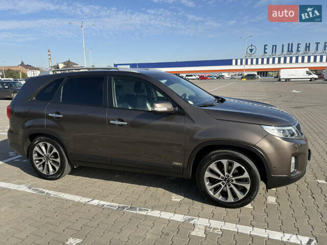 Киа Соренто 2014 в Черновцах на Automoto.ua Коричневый Киа Соренто, объемом двигателя 2.2 л и пробегом 202 тыс. км за 18000 $, фото 9 на Automoto.ua