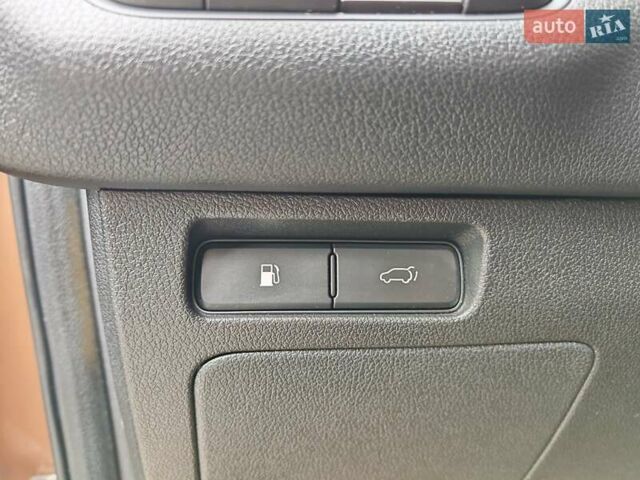 Коричневый Киа Соренто, объемом двигателя 2.2 л и пробегом 160 тыс. км за 21700 $, фото 98 на Automoto.ua