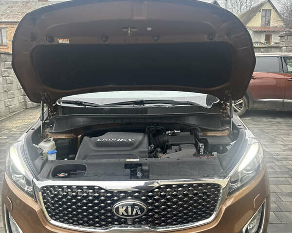 Коричневий Кіа Соренто, об'ємом двигуна 0 л та пробігом 180 тис. км за 19900 $, фото 7 на Automoto.ua