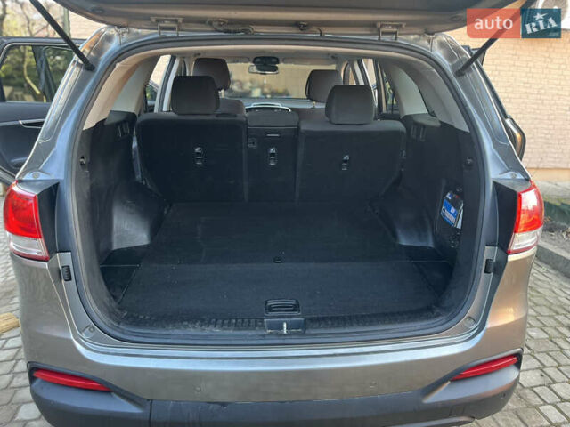 Коричневый Киа Соренто, объемом двигателя 2.4 л и пробегом 168 тыс. км за 11900 $, фото 8 на Automoto.ua