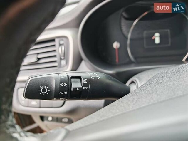 Коричневый Киа Соренто, объемом двигателя 2.2 л и пробегом 160 тыс. км за 21700 $, фото 97 на Automoto.ua