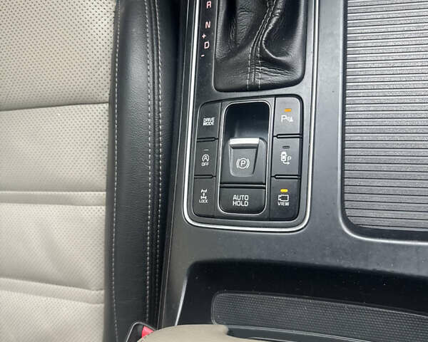 Коричневий Кіа Соренто, об'ємом двигуна 0 л та пробігом 180 тис. км за 19900 $, фото 10 на Automoto.ua