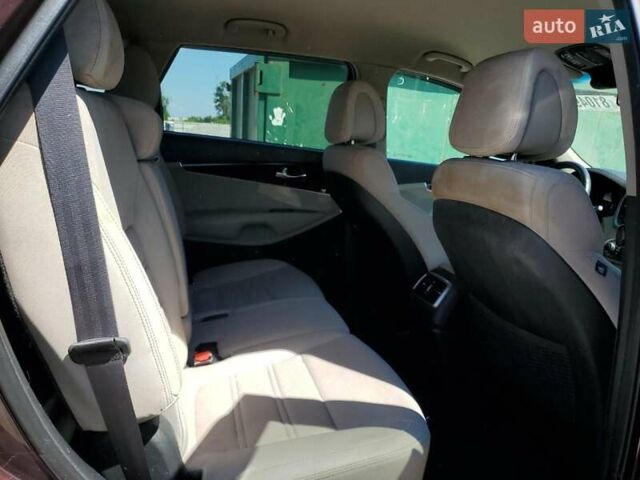 Коричневый Киа Соренто, объемом двигателя 0 л и пробегом 137 тыс. км за 1800 $, фото 10 на Automoto.ua