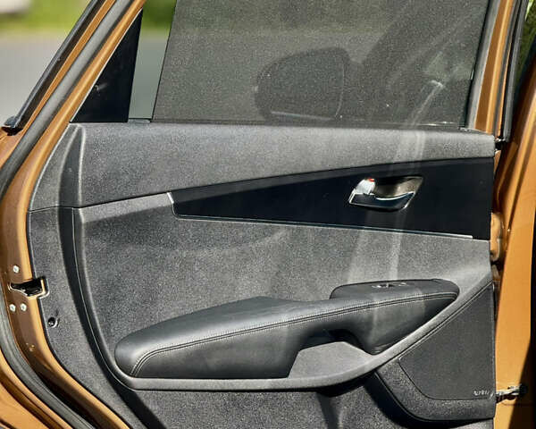 Коричневий Кіа Соренто, об'ємом двигуна 2.2 л та пробігом 260 тис. км за 21500 $, фото 49 на Automoto.ua