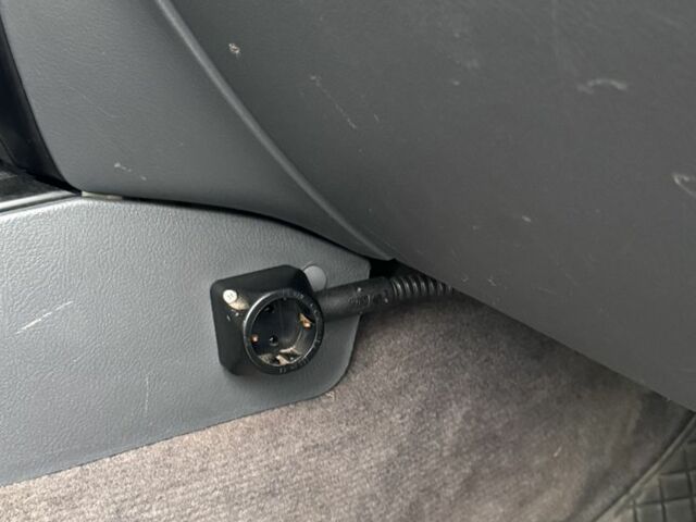 Красный Киа Соренто, объемом двигателя 2.5 л и пробегом 282 тыс. км за 3300 $, фото 7 на Automoto.ua