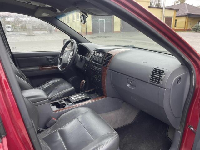 Червоний Кіа Соренто, об'ємом двигуна 2.5 л та пробігом 245 тис. км за 2850 $, фото 8 на Automoto.ua