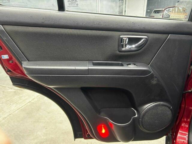 Красный Киа Соренто, объемом двигателя 2.5 л и пробегом 234 тыс. км за 9400 $, фото 11 на Automoto.ua