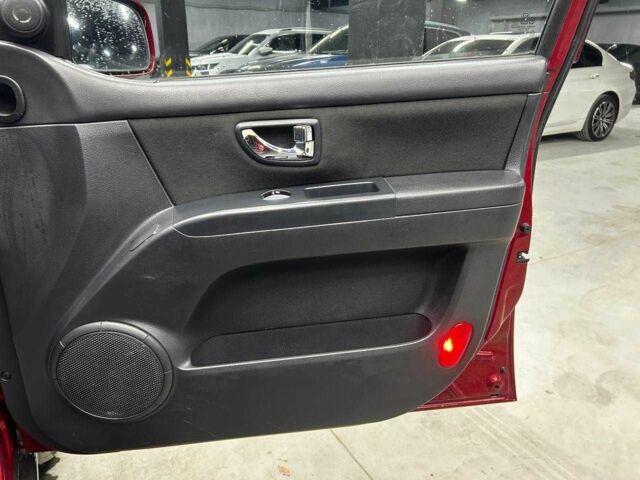 Красный Киа Соренто, объемом двигателя 2.5 л и пробегом 234 тыс. км за 9400 $, фото 19 на Automoto.ua