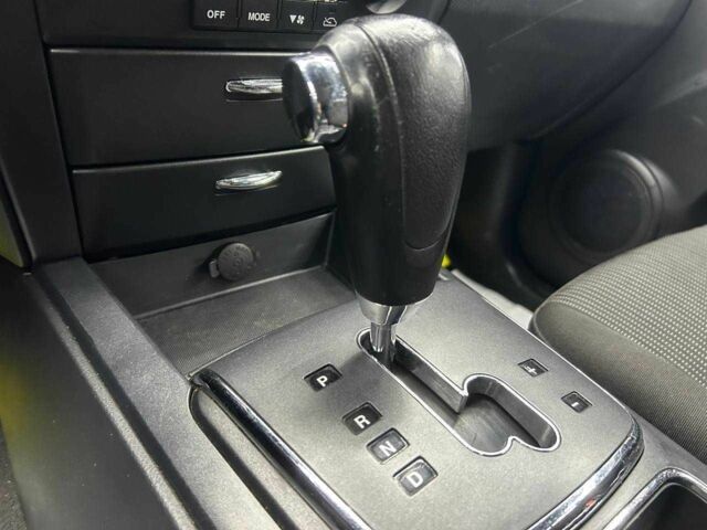 Красный Киа Соренто, объемом двигателя 2.5 л и пробегом 234 тыс. км за 9400 $, фото 16 на Automoto.ua