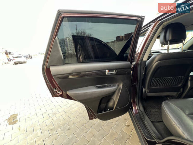 Красный Киа Соренто, объемом двигателя 2.36 л и пробегом 190 тыс. км за 11300 $, фото 42 на Automoto.ua