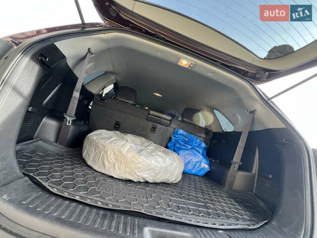 Красный Киа Соренто, объемом двигателя 2.36 л и пробегом 190 тыс. км за 11300 $, фото 24 на Automoto.ua