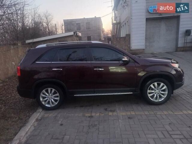 Красный Киа Соренто, объемом двигателя 2.4 л и пробегом 179 тыс. км за 12600 $, фото 9 на Automoto.ua