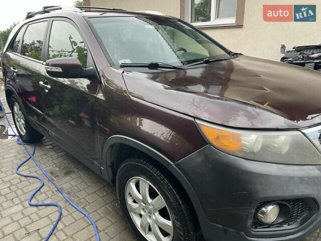 Красный Киа Соренто, объемом двигателя 2.36 л и пробегом 270 тыс. км за 11000 $, фото 8 на Automoto.ua
