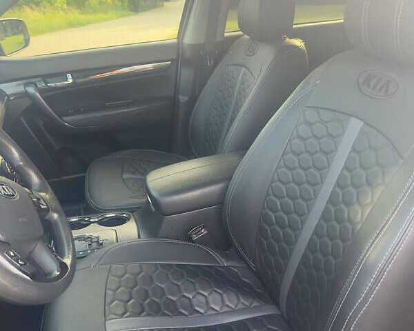 Червоний Кіа Соренто, об'ємом двигуна 2.36 л та пробігом 249 тис. км за 9999 $, фото 11 на Automoto.ua