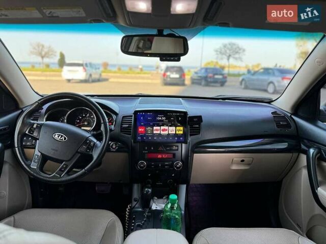 Красный Киа Соренто, объемом двигателя 2.35 л и пробегом 169 тыс. км за 14500 $, фото 5 на Automoto.ua