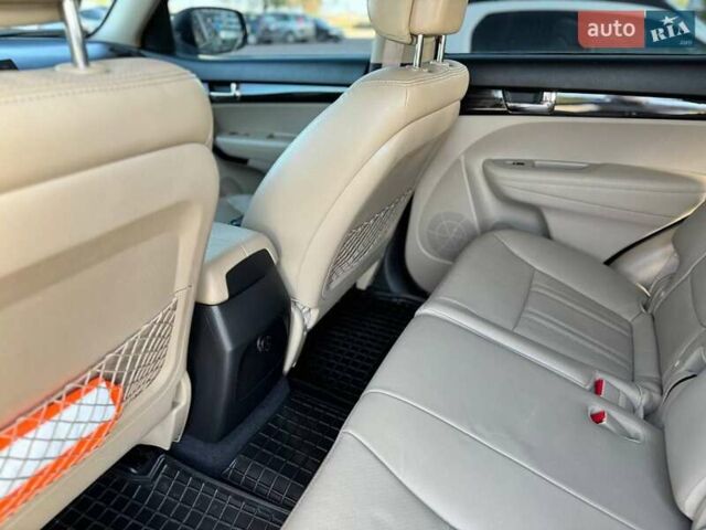 Красный Киа Соренто, объемом двигателя 2.35 л и пробегом 169 тыс. км за 14500 $, фото 28 на Automoto.ua