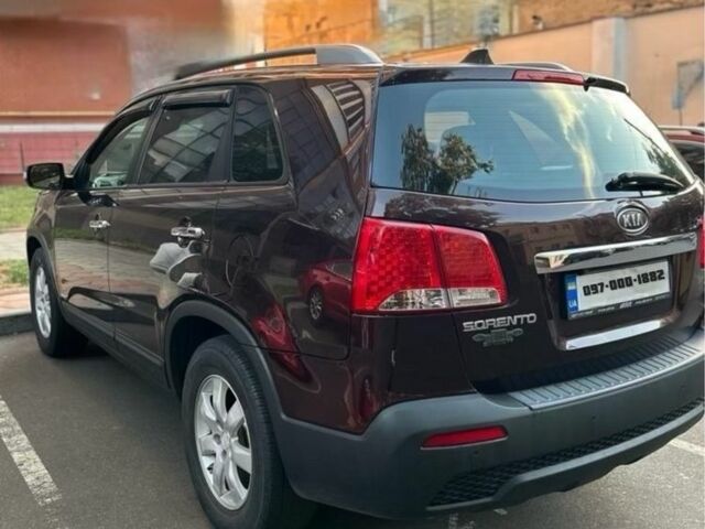 Червоний Кіа Соренто, об'ємом двигуна 2.4 л та пробігом 205 тис. км за 11000 $, фото 4 на Automoto.ua