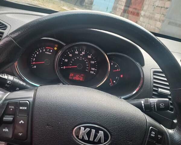 Красный Киа Соренто, объемом двигателя 2.4 л и пробегом 179 тыс. км за 12600 $, фото 15 на Automoto.ua