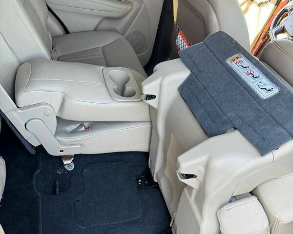 Красный Киа Соренто, объемом двигателя 2.35 л и пробегом 169 тыс. км за 14500 $, фото 21 на Automoto.ua