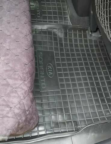 Красный Киа Соренто, объемом двигателя 2.36 л и пробегом 230 тыс. км за 12150 $, фото 14 на Automoto.ua