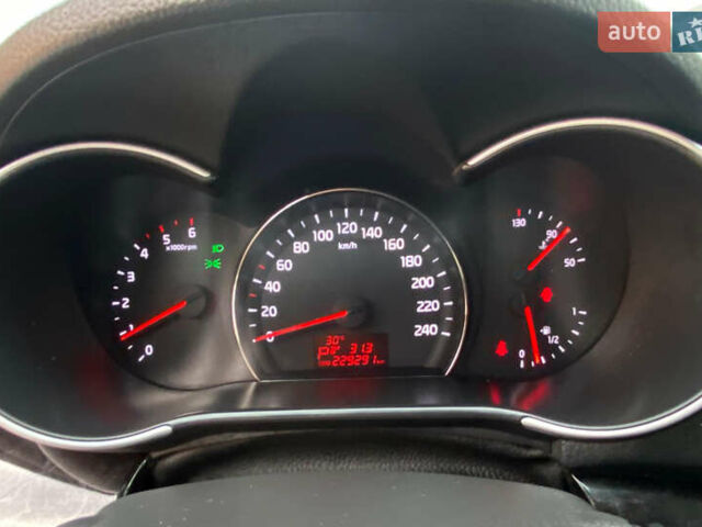 Красный Киа Соренто, объемом двигателя 2.2 л и пробегом 229 тыс. км за 15999 $, фото 14 на Automoto.ua