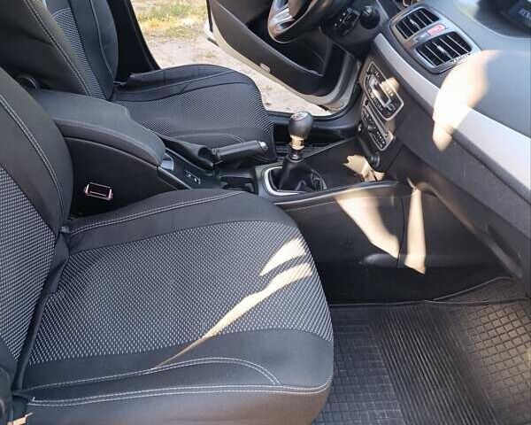 Червоний Кіа Соренто, об'ємом двигуна 2.36 л та пробігом 290 тис. км за 14500 $, фото 4 на Automoto.ua