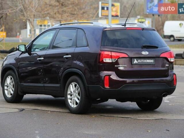 Красный Киа Соренто, объемом двигателя 2.36 л и пробегом 203 тыс. км за 13000 $, фото 4 на Automoto.ua