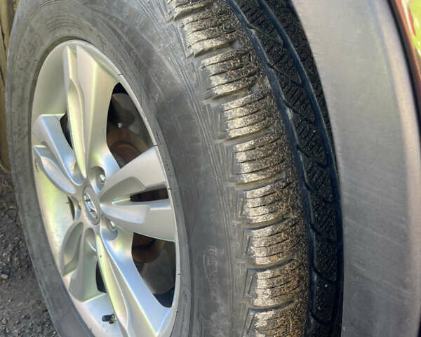 Красный Киа Соренто, объемом двигателя 2.35 л и пробегом 134 тыс. км за 11500 $, фото 11 на Automoto.ua