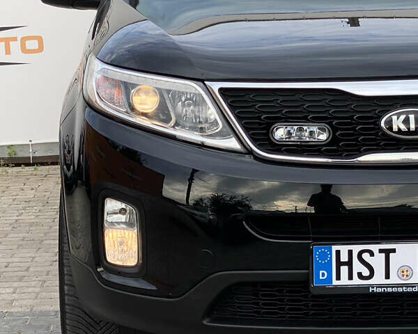 Красный Киа Соренто, объемом двигателя 2.2 л и пробегом 229 тыс. км за 15950 $, фото 3 на Automoto.ua