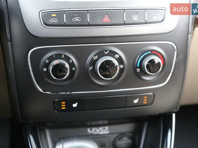 Красный Киа Соренто, объемом двигателя 2.36 л и пробегом 203 тыс. км за 13000 $, фото 20 на Automoto.ua